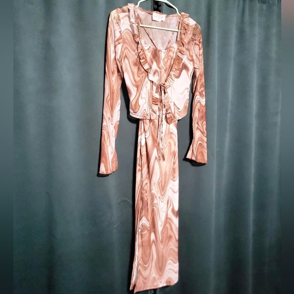 NWOT Dolls Kill New Pink- 2 Pc- Backless Dress and Ruffle Cardigan Set-Sz Medium - Picture 4 of 9